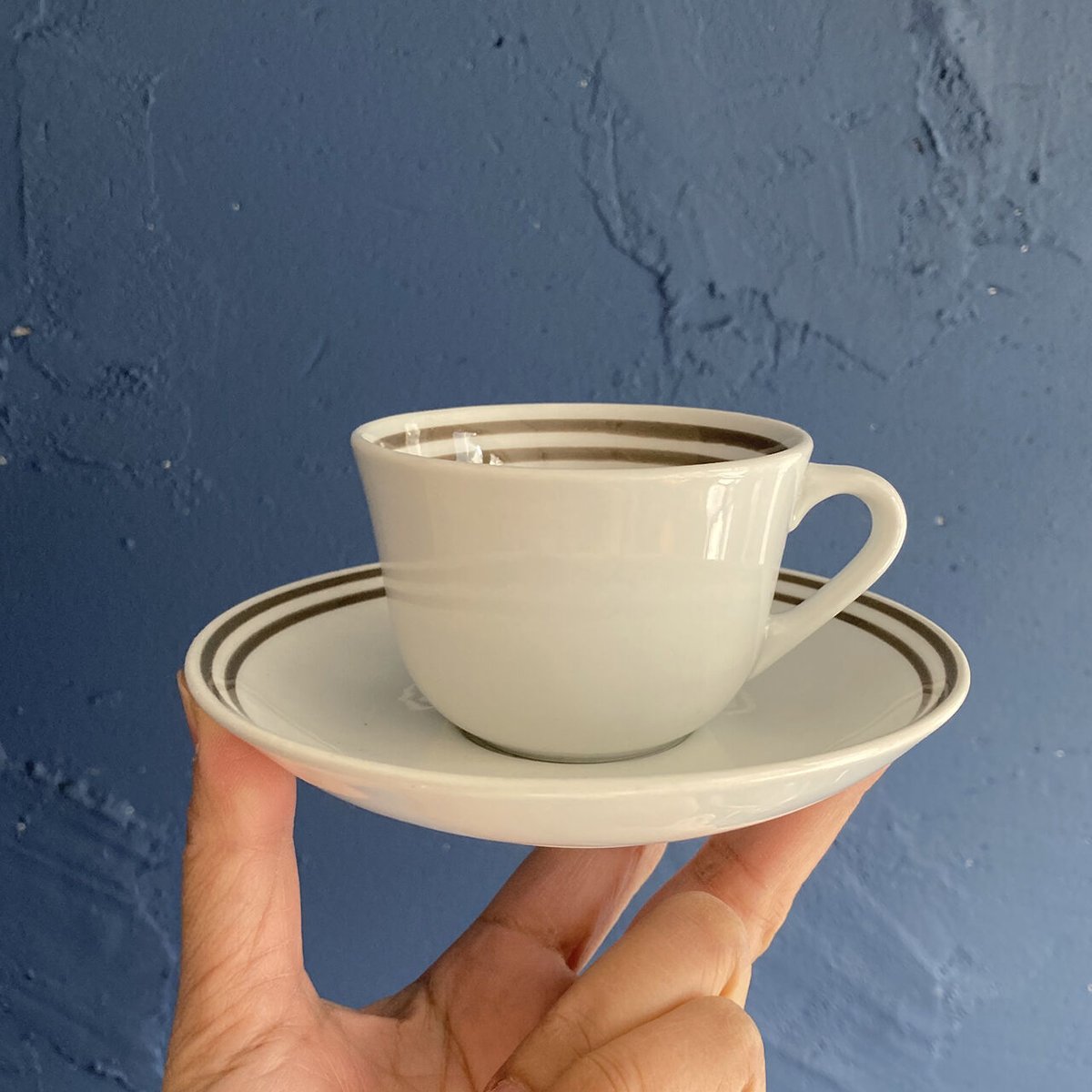 *arabia ☘ brown leaf  cup ＆ saucer (b)