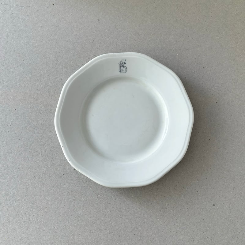 * old arabia ❀ モノトーンと金彩の 15.5 plate SET old arabia ❀ モノトーンと金彩の 15.5 plate SET - メルカリ