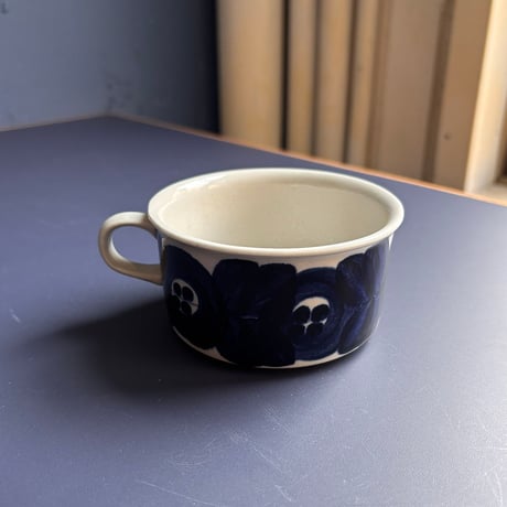 arabia anemone tea cup B
