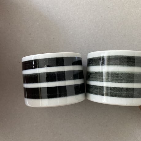 arabia handcraft egg & napkin holder Gunnel Sallmén bara