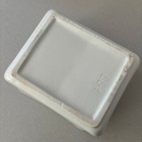 arabia flower pot LL1
