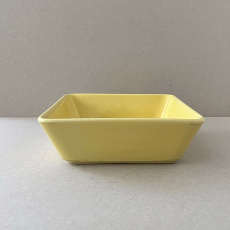 arabia kilta スクエアプラター yellow 16cm