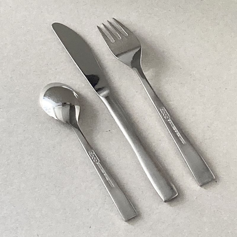 Finnair logo knife & fork Japan | retro number