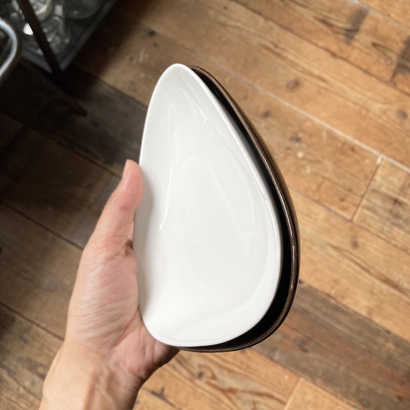 arabia kilta triangle plate white | retro number