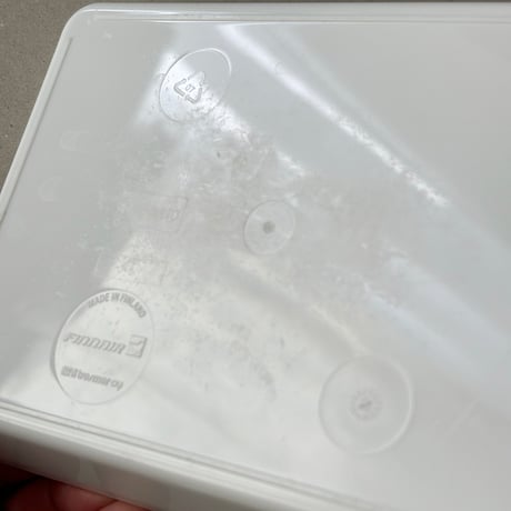Finnair white plate