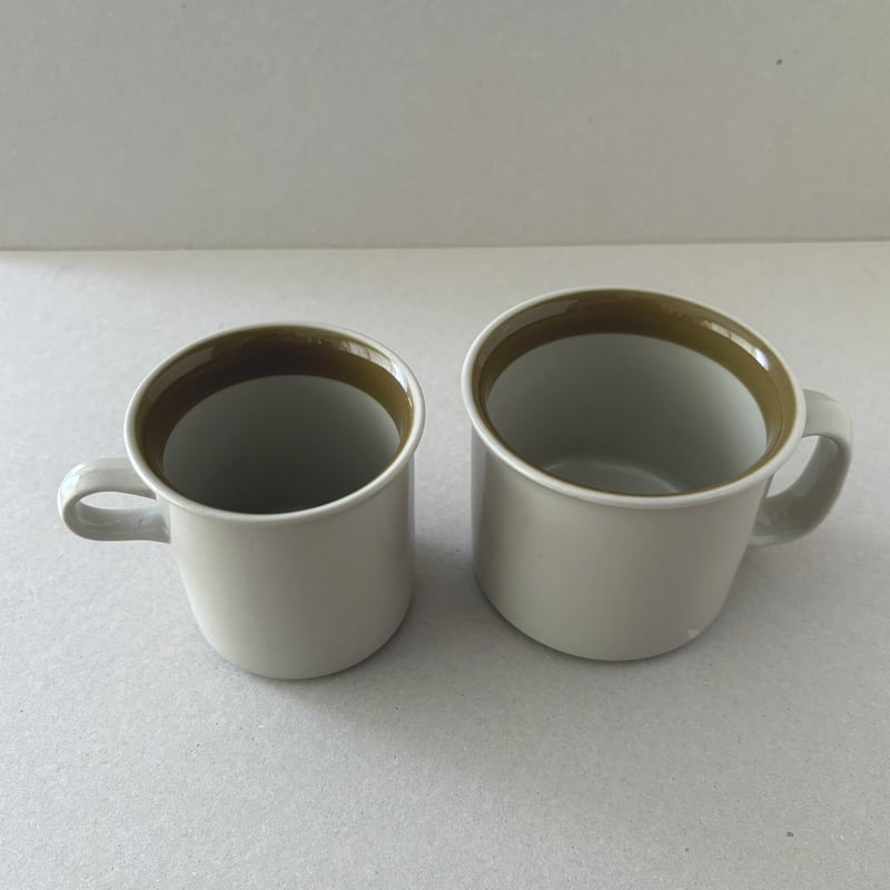 arabia oliivi big mug | retro number