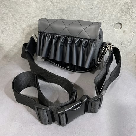 「queue frill crossbody bag micro petit」SI24A0164【small】 （20）black