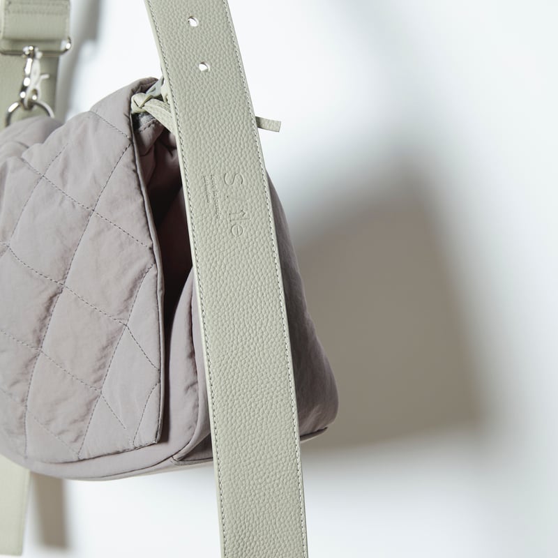 queue crossbody bag」SI23A0113 （20）gray | S / île 