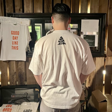 aTak "Good Day Like This" Tシャツ