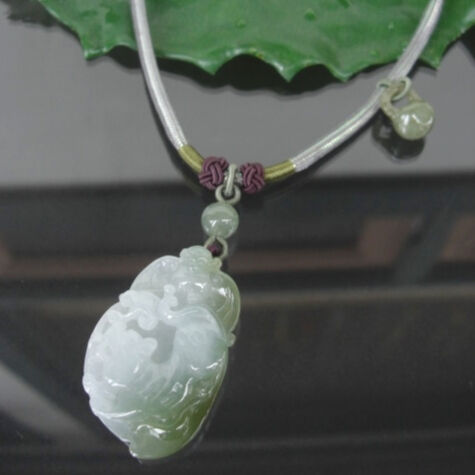 本翡翠 氷潤レトロ風貔貅、蝙蝠 本翡翠 氷潤レトロ風貔貅、蝙蝠