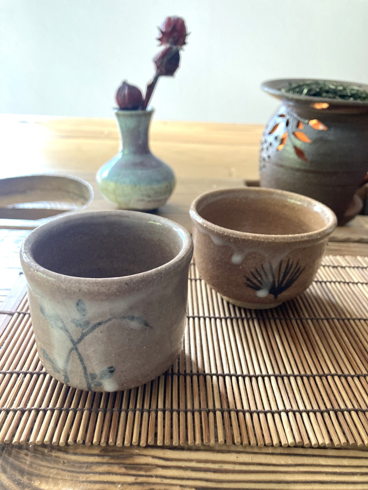 絵唐津（えからつ）ぐい吞み 植物模様 | 亀翁窯分室 / Gallery Kiou-Gama