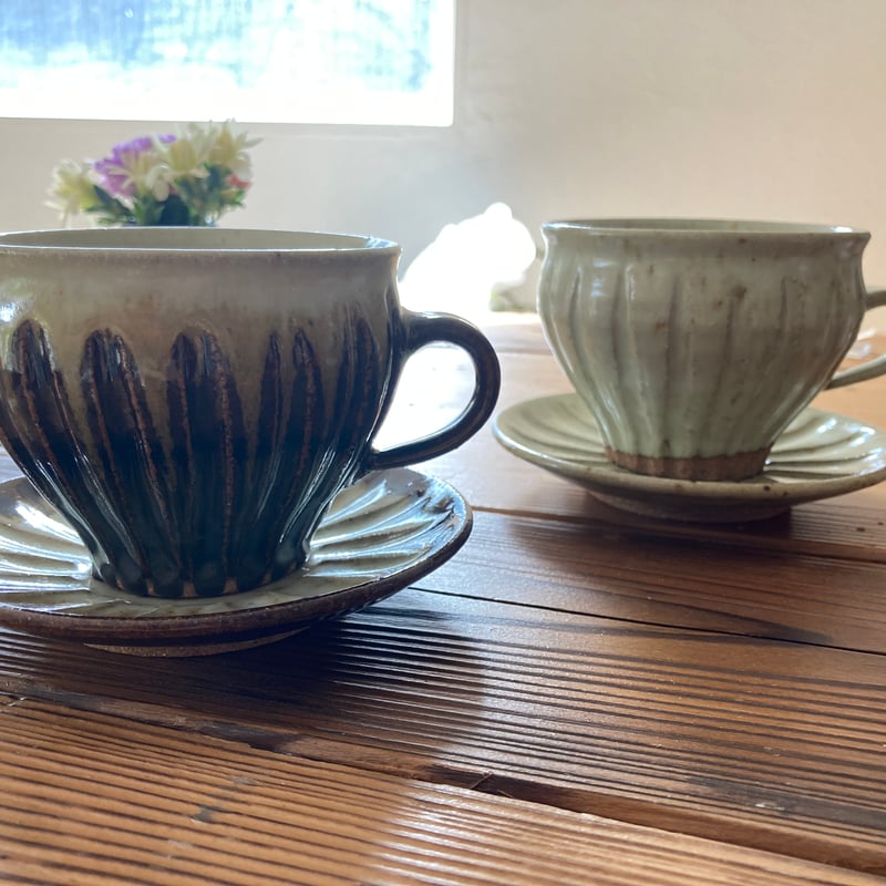 佐賀の器（武雄焼）亀翁窯…朝鮮唐津マグカップ＆ソーサー（鎬）Cup