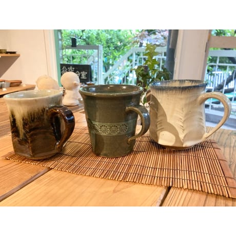 マグカップ　藁釉×呉須、緑釉、朝鮮唐津　Tasse /Mug cup white, green and  *Chōsen karatsu