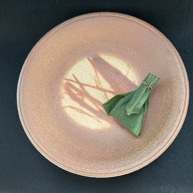 火襷(ひだすき)のお皿(L) Dish (Hidasuki) L size | 亀翁窯 火襷(ひだすき)のお皿(L) Dish (Hidasuki) L size | 亀翁窯