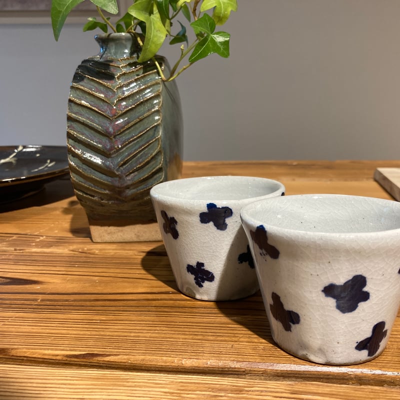 蕎麦猪口（そばちょこ：白地×水玉、花模様）2個1セット | 亀翁窯分室