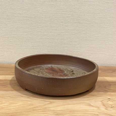 伊勢崎満　備前三ツ足水盤