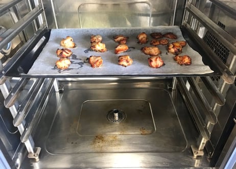 【少量サイズ/送料別】大粒ローストカットチキン（1kg袋）【業務用 冷凍食品 鶏肉 通販 クリスマス 肉 バーベキュー もも肉 イベント オードブル 焼き鳥 パーティ 居酒屋 時短】
