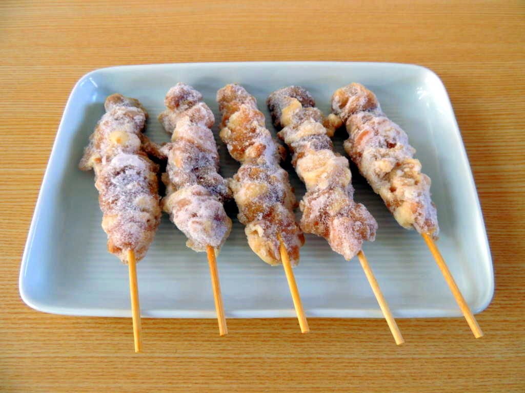 送料無料 業務用】焼鳥もも串(スチーム加熱済)30g 300本入り(50 送料無料 業務用】焼鳥もも串(スチーム加熱済)30g 300本入り(50