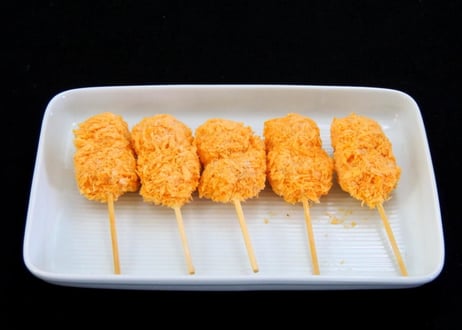 【送料無料 業務用】うずらウィンナー串20g　400本入り（20本×10袋×2合わせ）【冷凍食品 鶏肉 串カツ 串揚げ イベント オードブル お弁当 パーティ おつまみ 居酒屋 時短】