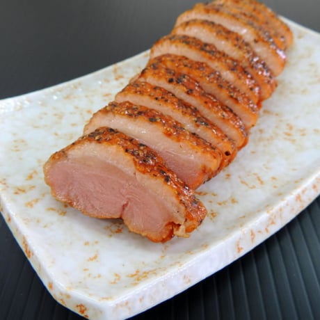 【少量サイズ/送料別】あい鴨ロースパストラミ200g 5本（5本×1袋）【鴨肉 業務用 冷凍食品 おかず おつまみ キャンプ バーベキュー イベント パーティ 惣菜 居酒屋 時短 簡単 加熱済】