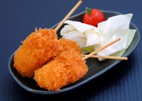 【送料無料 業務用】うずらウィンナー串20g　200本入り（20本×10袋）【冷凍食品 業務用 串カツ 串揚げ イベント オードブル 弁当 バイキング おつまみ 居酒屋 時短】
