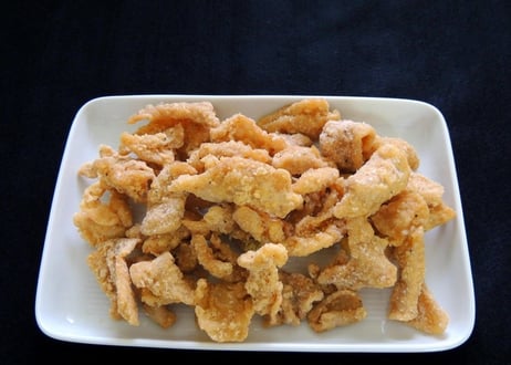 【送料無料 業務用】パリパリ鶏皮揚げ500g　8kg入り（500ｇ×8袋×2合わせ）【冷凍食品 業務用 から揚げ 鶏肉 鶏皮 イベント オードブル パーティ おつまみ お弁当 居酒屋 時短】