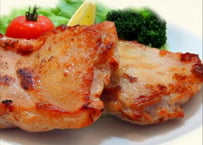 【送料無料 業務用】ローストチキンステーキ150g　60枚入り（5枚×6袋×2合わせ）【冷凍食品 鶏肉 鶏もも クリスマス バーベキュー グリル イベント オードブル 焼き鳥 パーティ 時短】