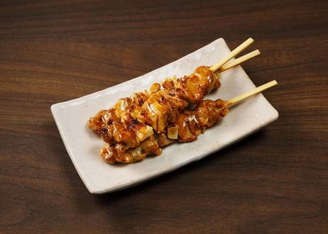 【送料無料】業務用 炭火焼鳥もも葱串 35g 200本入（50本×4箱） 素焼 加熱済み 冷凍焼き鳥 ねぎま ねぎ間  ネギマ イベント 学園祭 祭り 居酒屋 キッチンカー向け