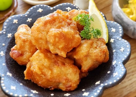 【少量サイズ/送料別】こだわり鶏もも唐揚げ（1kg袋)【業務用 冷凍食品 鶏肉 からあげ 鶏もも イベント オードブル パーティ おつまみ 弁当 催事 祭り 時短】