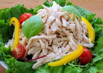 【送料無料 業務用】ほぐし蒸し鶏500g　5kg入り（500ｇ×10袋）【業務用 冷凍食品 鶏肉 むね肉 バーベキュー 弁当 オードブル イベント おつまみ サラダ トッピング 鶏飯 時短】