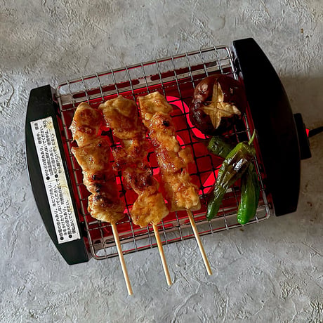 【少量サイズ/送料別】焼き鳥 もも串 30g 50本（50本×1箱）業務用 冷凍 焼鳥 加熱済み 飲食店 居酒屋 学園祭 屋台 イベント BBQ キッチンカー お祭り