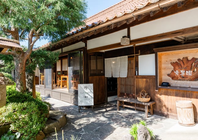 絽小紋　撫松庵　黒地　藤にツバメ　値下げしました。 絽小紋 撫松庵 黒地 藤にツバメ 値下げしました。 撫松庵 商品一覧 - 街