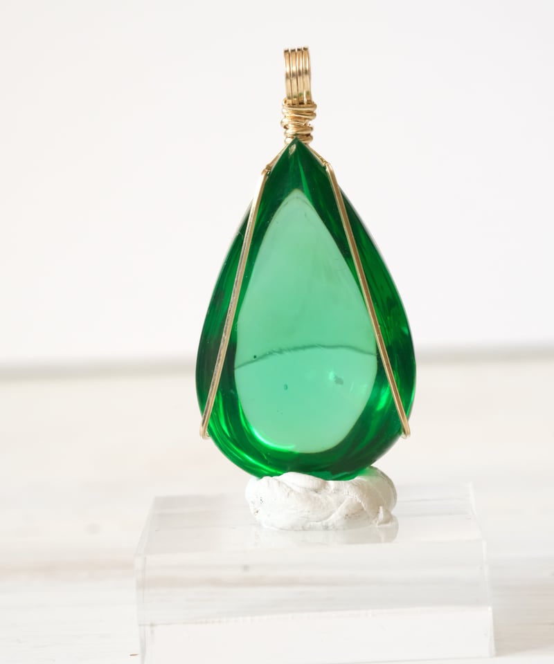 タンダラクリスタル　グリーン　天然ガラス アンダラクリスタル☆グリーン | E Ku'u Crystal