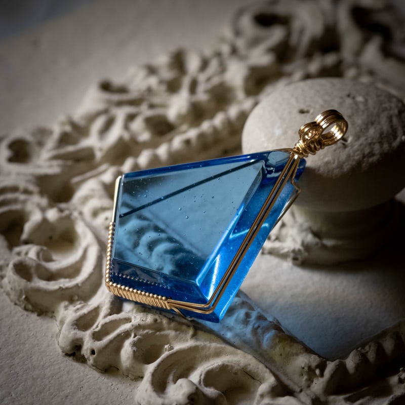 笠原真寿美アイスブルー＆ブルーサファイアのハートアンティーククロス