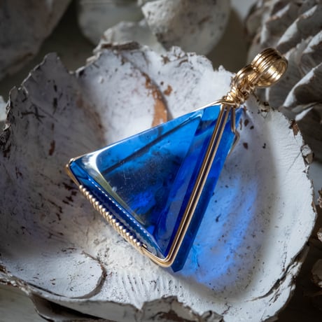 オンリーワン☆三角ブルー | E Ku'u Crystal