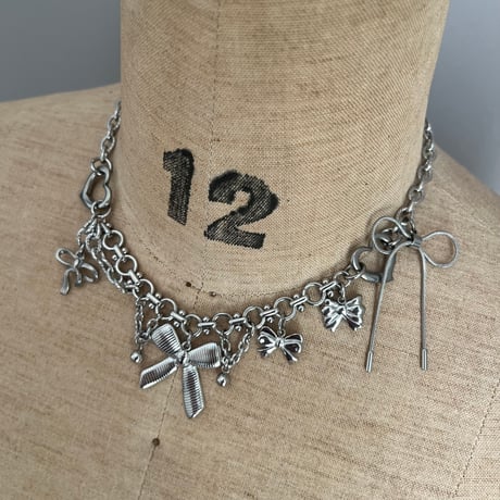 ribbon necklace