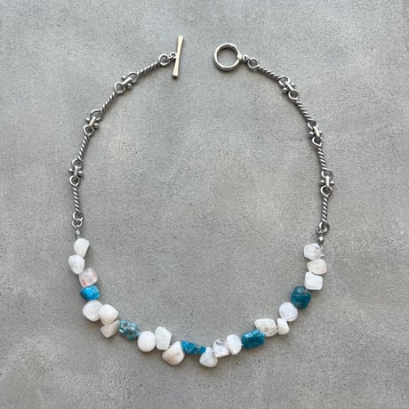 stone necklace ☠︎︎ ⋆₊ ♱ (moonstone/apatite）