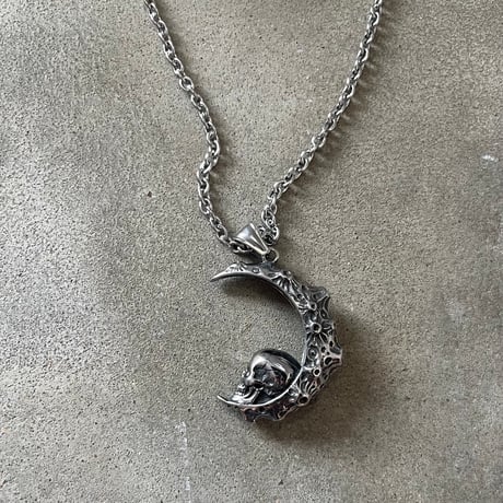 big moon necklace