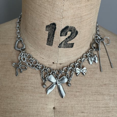 ribbon necklace