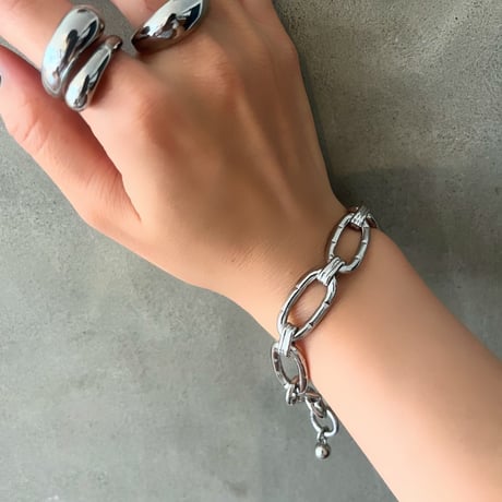 oval rink chain bracelet