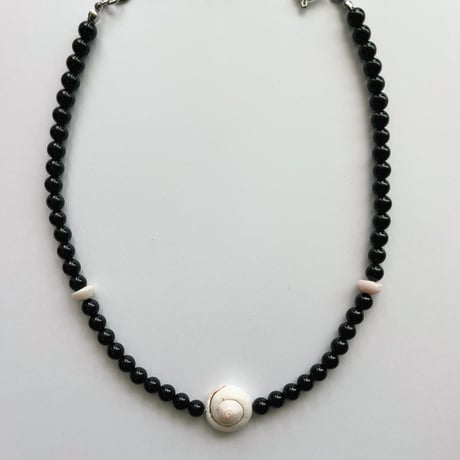 stone necklace ✩*ೃ.⋆（black onyx/shell）