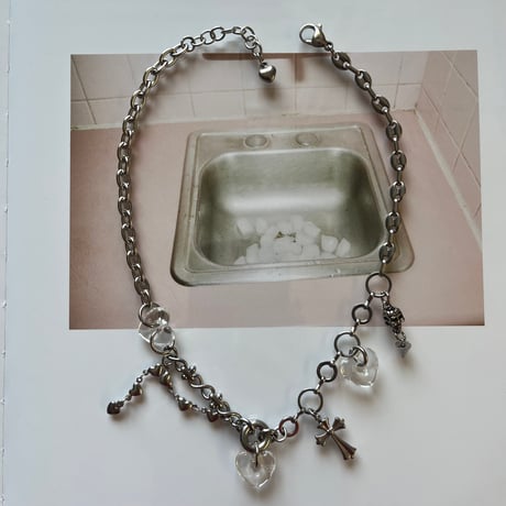 glass heart charm necklace-clear-
