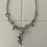 skull♡rose necklace☠︎︎ ⋆₊ ♱