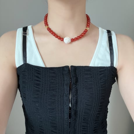 stone necklace  ˖𖦹๋࣭ ⭑（carnelian/shell）