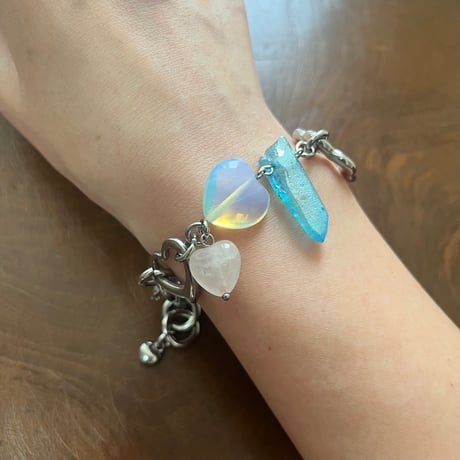 charm bracelet ㅤ۫  ✿֔ᮬ-blue crystal-