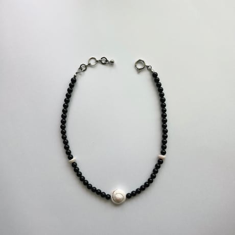stone necklace ✩*ೃ.⋆（black onyx/shell）