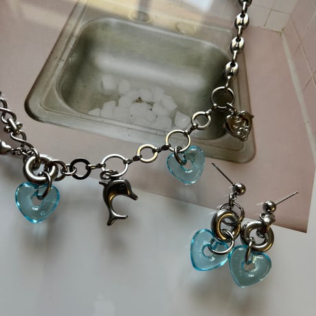 glass heart charm necklace-light blue-