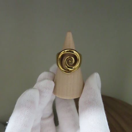 gold spiral ring