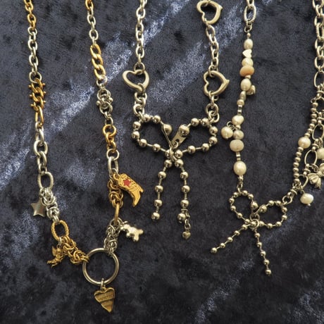 petit ribbon necklace