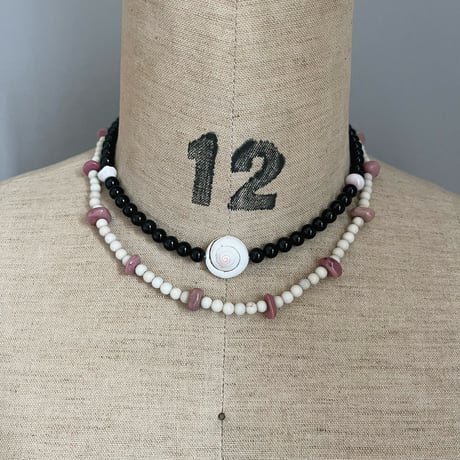 stone necklace ✩*ೃ.⋆（black onyx/shell）